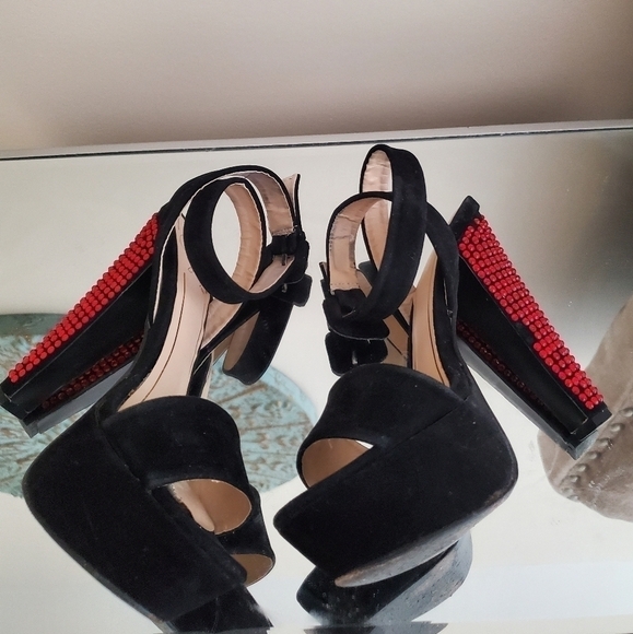 Colin Stewart Black Suede Red Jeweled Gem Studded Strappy Open Toe Heels - Picture 6 of 11